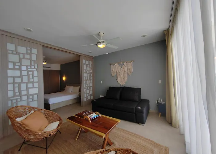 Luxury Steps From 5th Av Rooftop Pool By Yeah Apartment